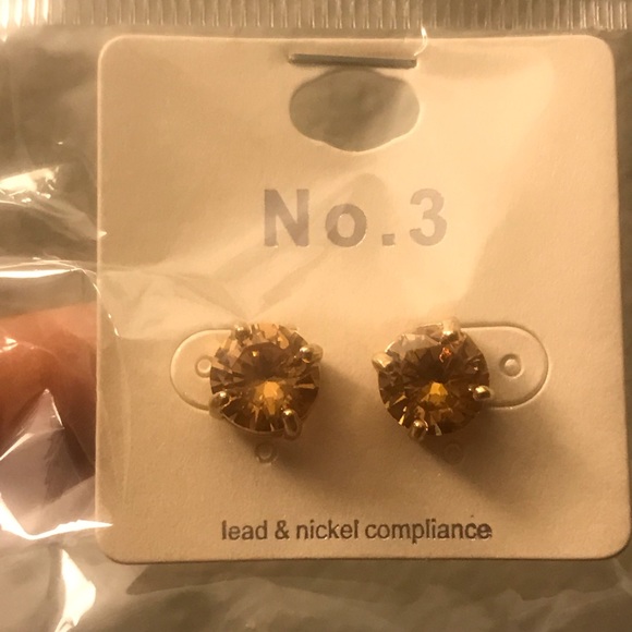 Peach and Gold Color Rhinestone Stud Earrings - Picture 4 of 7